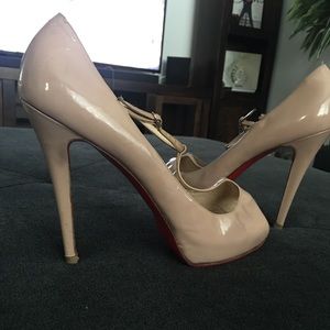 Authentic Christian louboutin nude heels